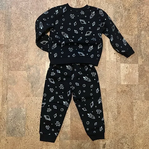 Shimmery space sweatshirt and sweatpants set - Picture 2 of 5